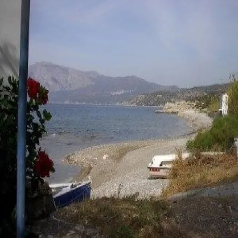 Κάμπος Σκουραίικων – παραλιακός οικισμός με φυσική γαλήνη